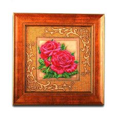 Набор для вышивания бисером КРОШЕ арт. В-411 Н-р 'Роскошные розы' 20.5x20.5 см