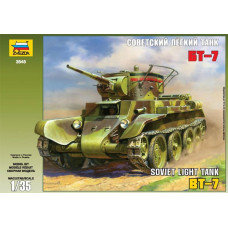 Сборная модель арт.ЗВ.3545 Советский легкий танк БТ-7